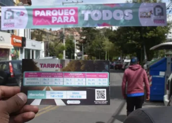 Los parqueos tarifados continúan vigentes, según la Alcaldía. FOTO: GAMLP