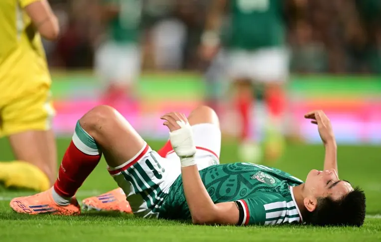 México pierde a Gilberto Mora para los amistosos ante Panamá y Bolivia