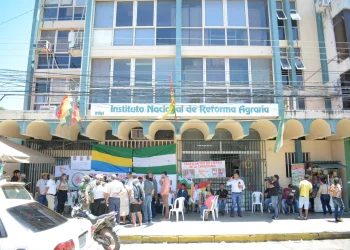 Gobierno cambia INRA Santa Cruz y auditará títulos por avasallamientos