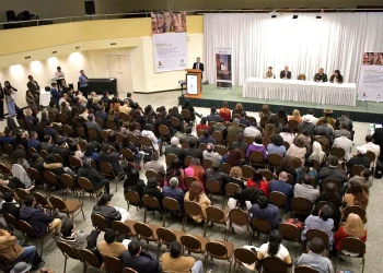 Plan Bolivia cierra mesas en La Paz con más de 400 sectores