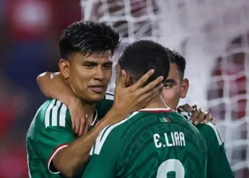 México gana 1-0 a Panamá y rompe racha de seis partidos sin vencer