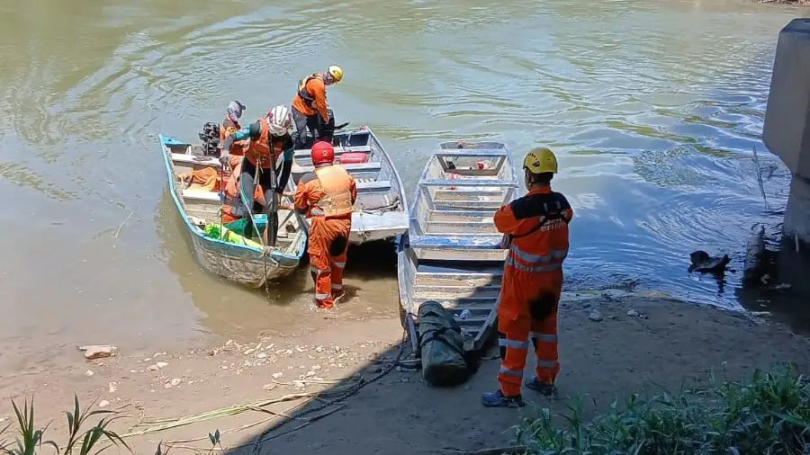 Rescatistas hallaron el cuerpo de un menor de edad arrastrado por un río en el Trópico de Cochabamba. FOTO: SAR Bolivia filial Cochabamba