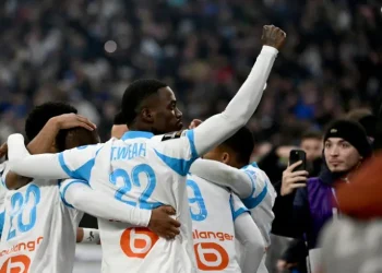 Lens pierde la cabeza en Marsella en beneficio del PSG