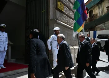 Canciller brasileño sostiene reunión con su homólogo boliviano