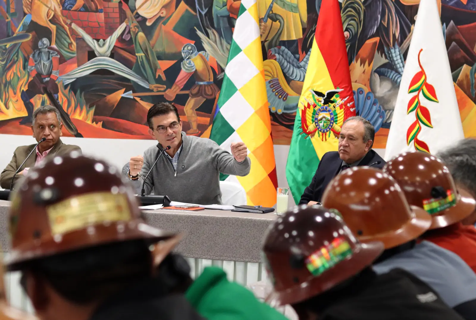 En Potosí, Paz apunta volver al país una ‘potencia en minería’