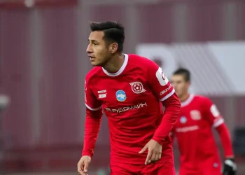 El ‘Pollo’ Flores abandona el FC Kryvbas ucraniano y llega a Oriente
