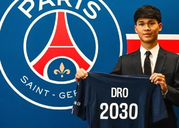 El canterano del Barça Dro Fernández firma con el PSG hasta 2030