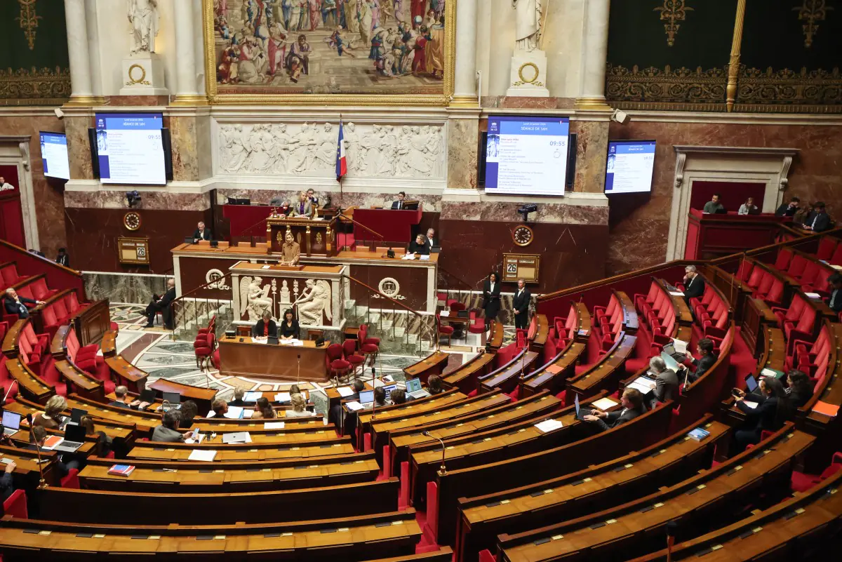 El parlamento francés analiza la restricción/AFP