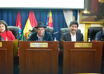 La Paz subsana observaciones y remite lista de vocales electorales a Diputados