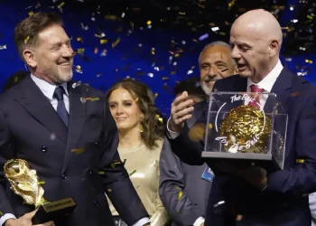 Domínguez celebra 10 años al frente de la Conmebol acompañado de Infantino