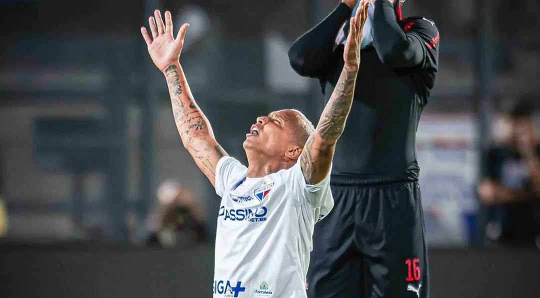 Liga de Quito ficha al controvertido delantero brasileño Deyverson