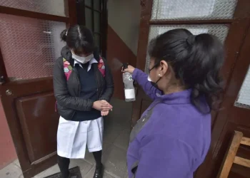 Oruro activa plan de vigilancia epidemiológica para el retorno seguro a clases. FOTO: RRSS