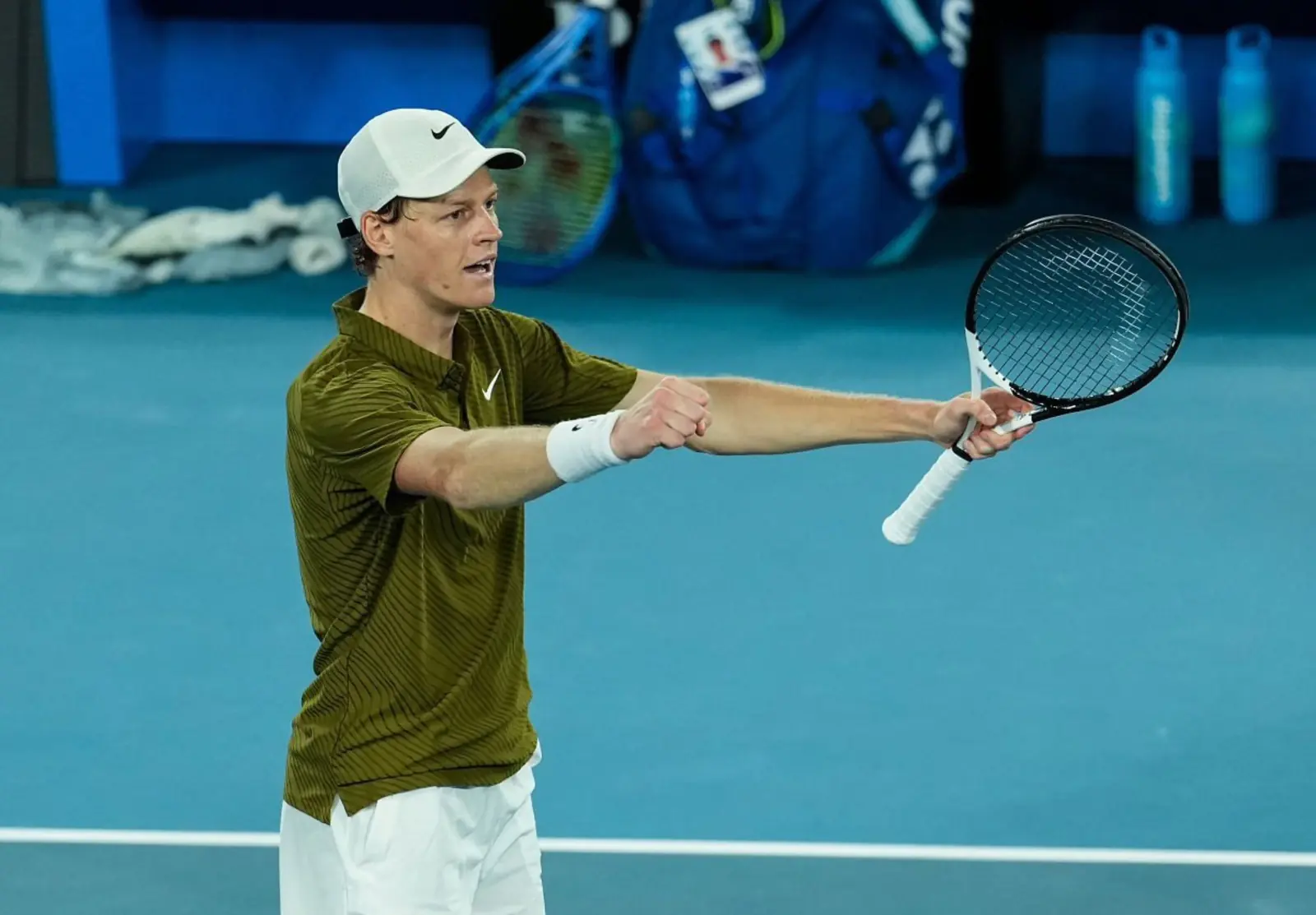 Sinner se mete en semifinales de Australia tras ganar a Shelton