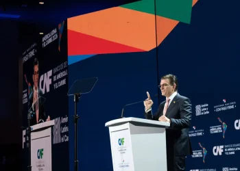 En foro de la CAF, Paz propone eje portuario con Chile y Brasil desde Bolivia