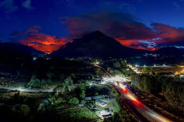 Lluvias alivian incendios en la Patagonia, pero hay riesgo de rebrote