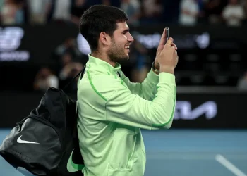 Alcaraz, a la final en Australia con triunfo épico ante Zverev