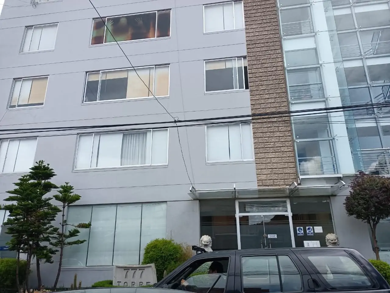 Allanan oficinas de Sinohydro por caso Doble Vía El Sillar