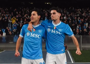 Napoli cura sus heridas europeas contra la Fiorentina