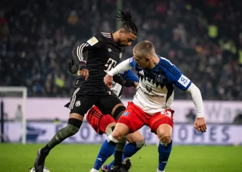 El líder Bayern München confirma su frenada con un empate en Hamburger