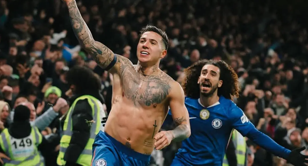 El Chelsea remonta un derbi en la Premier League