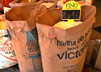 El precio de la harina argentina baja a la mitad en la frontera