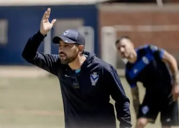 Flores no es más DT de GV San José a tres fechas del final