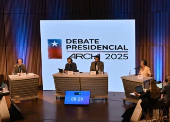 Fue el penúltimo cara a cara entre Kast y Jara antes del balotaje/AFP