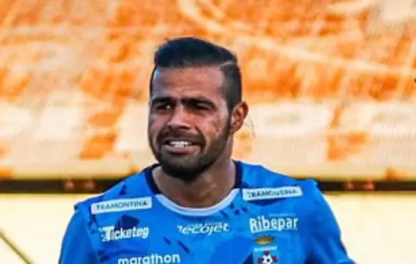 Alaniz deja a Blooming y al DT Soria, de quien fue su figura
