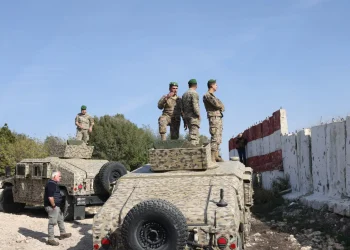Militares libaneses vigilan la frontera con Israel/AFP