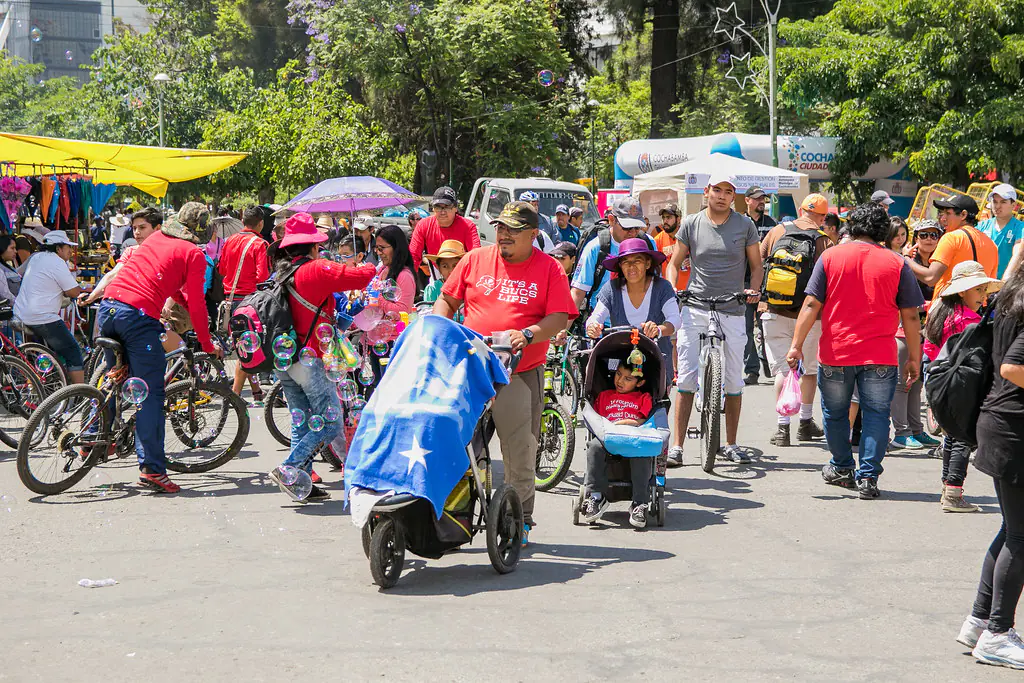 La Alcaldía de Cochabamba organiza el último Día del Peatón del año. FOTO: ABI