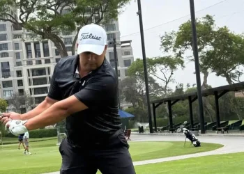 Flavio Sameja se mete dentro del Top-10 en el golf de los Bolivarianos
