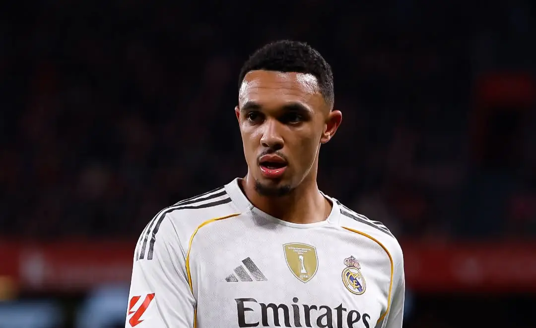 Alexander-Arnold estará unos dos meses de baja por lesión en un muslo