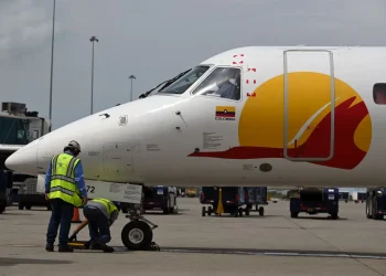 Un avión de Satena Airlines que cubre la ruta Bogotá-Caracas/AFP