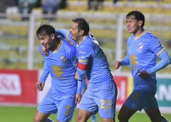 Bolívar golea 5-2 a Nacional y sigue su racha exitosa