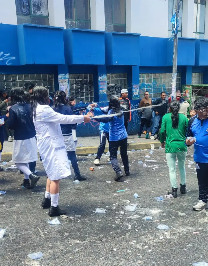 Entre juegos y despedidas, termina el año escolar 2025