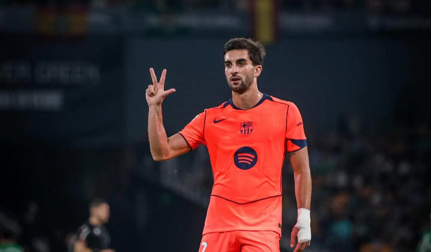 El Barça confirma su mejoría con goleada al Betis y triplete de Ferran