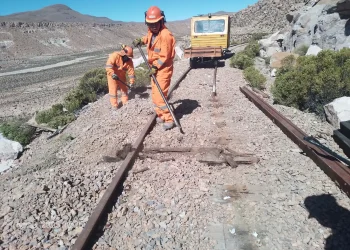 Chile apunta a reactiva el ferrocarril de Arica a La Paz