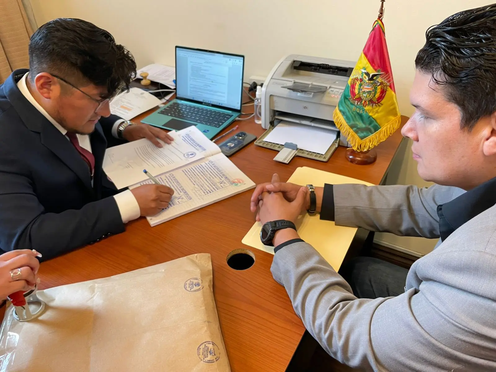 En solo dos días, 10 aspirantes se registran para el TSE