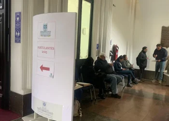 Comisión Mixta recibe a 78 postulantes para vocales del TSE