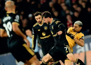 El United golea al colista Wolverhampton y sigue en el vagón de cabeza