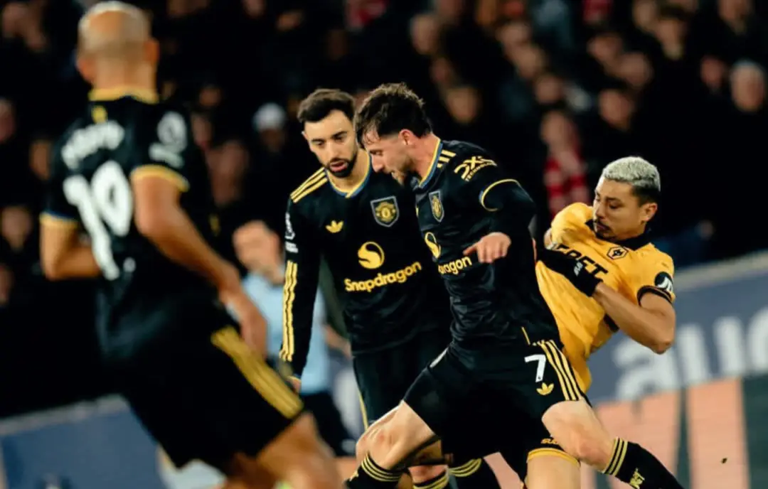 El United golea al colista Wolverhampton y sigue en el vagón de cabeza