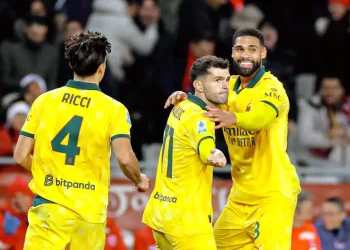 El Milan remonta dos goles e iguala al Napoli en la cima de la Serie A