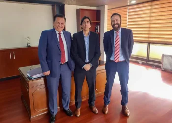 Bolivia explora modernizar peajes con tecnología de firma austriaca