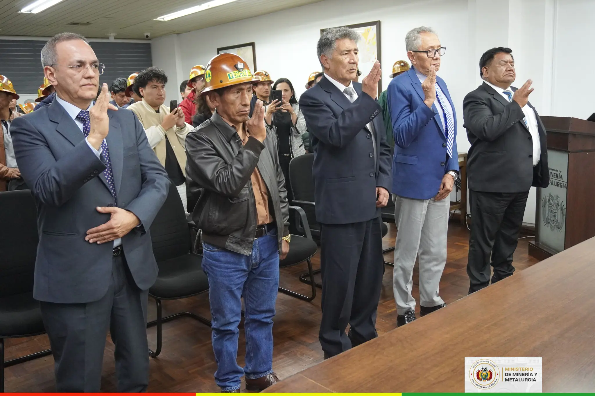Ministro de Minería posesiona nuevos viceministros y autoridades del sector