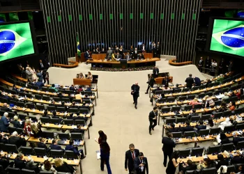 Interrumpen sesión parlamentaria en Brasil por boicot, antes de voto sobre Bolsonaro