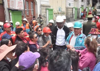 Alcaldía analiza reubicación de comerciantes afectados por el incendio