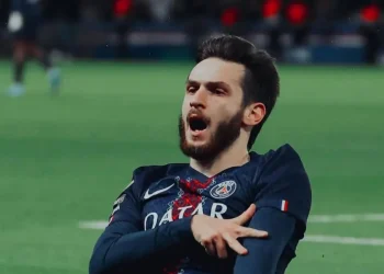 Kvaratskhelia levanta el vuelo y el PSG vuelve a tener una llave