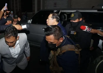Expresidente Arce es trasladado a la cárcel de San Pedro tras decisión judicial