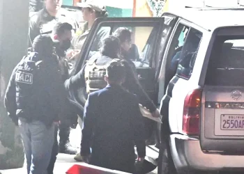 Expresidente Arce es trasladado a la cárcel de San Pedro tras decisión judicial