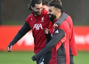 Salah regresa al Liverpool como suplente